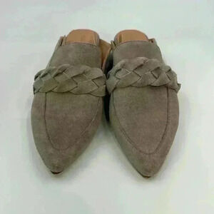 Kaanas slip on Lagos suede mules size 6